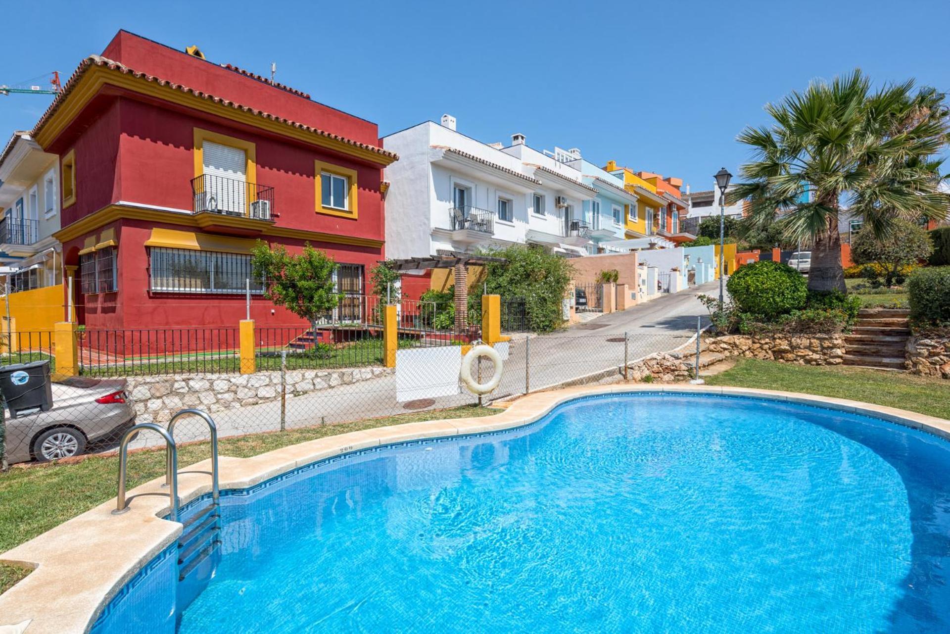 Castillo Sohail Townhouse Near The Beach By Costarentals - Ref 101 Fuengirola Bagian luar foto